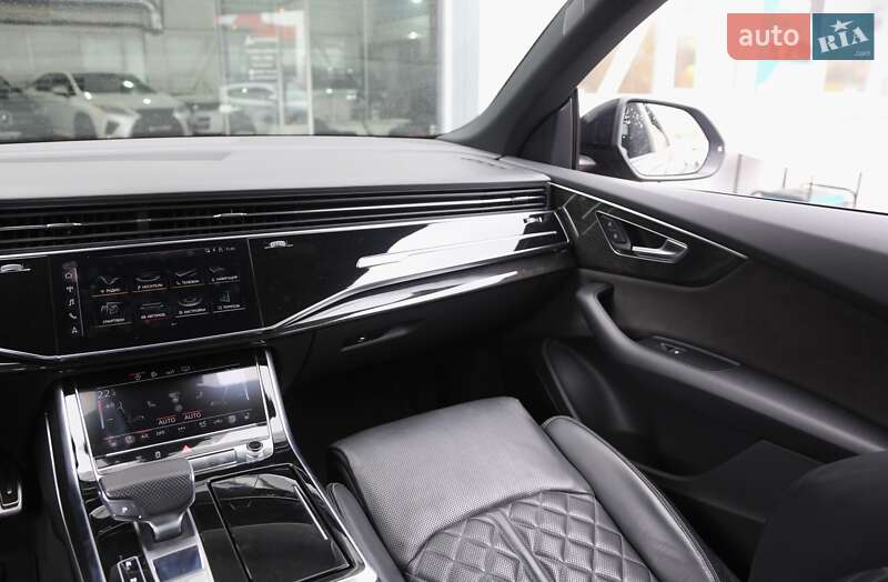 Внедорожник / Кроссовер Audi Q8 2018 в Киеве фото 15 Внедорожник / Кроссовер Audi Q8 2018 в Киеве