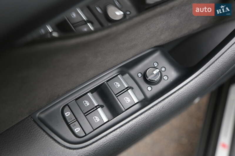 Внедорожник / Кроссовер Audi Q8 2018 в Киеве фото 27 Внедорожник / Кроссовер Audi Q8 2018 в Киеве