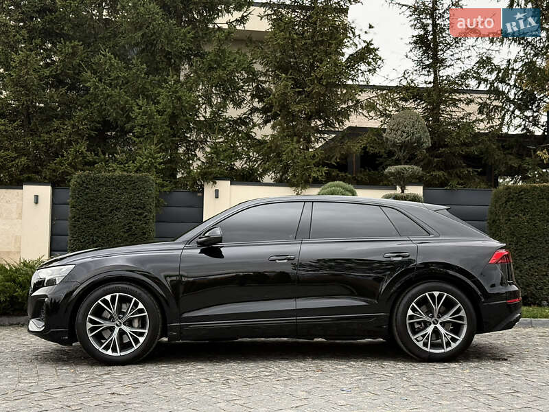 Позашляховик / Кросовер Audi Q8 2023 в Львові