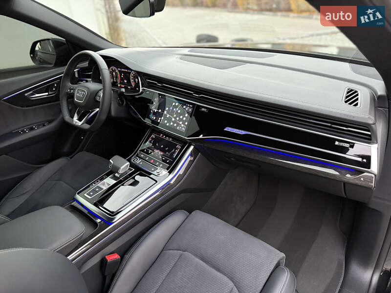 Позашляховик / Кросовер Audi Q8 2023 в Львові