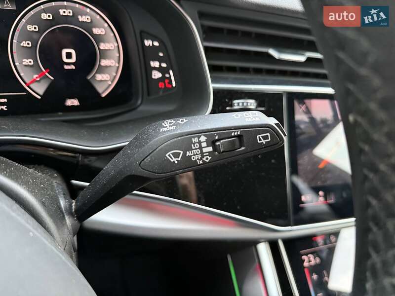 Внедорожник / Кроссовер Audi Q8 2021 в Киеве