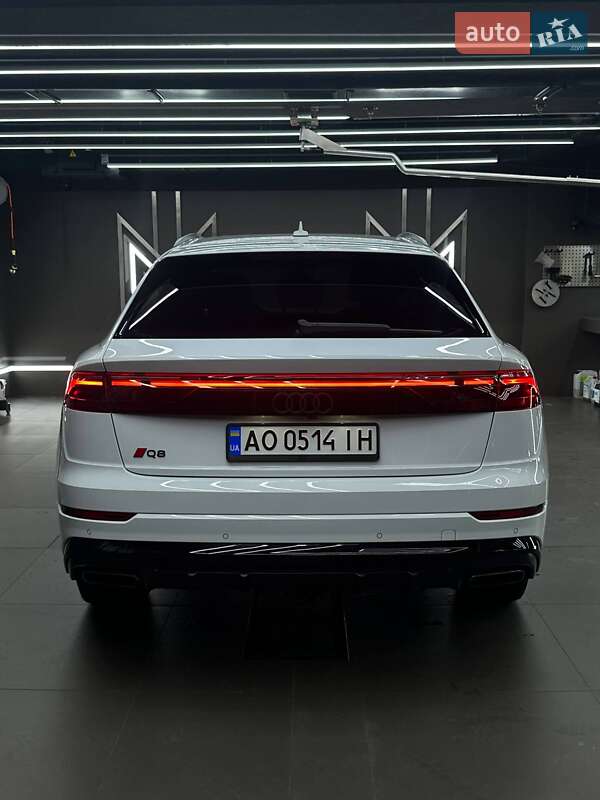Внедорожник / Кроссовер Audi Q8 2024 в Ужгороде