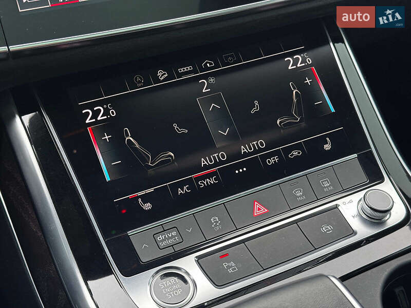 Внедорожник / Кроссовер Audi Q8 2021 в Харькове