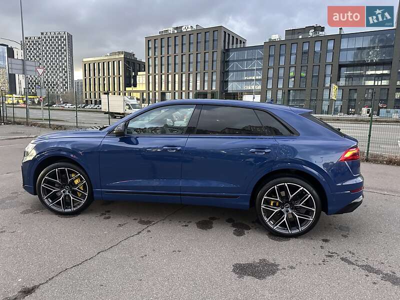 Позашляховик / Кросовер Audi Q8 2024 в Києві