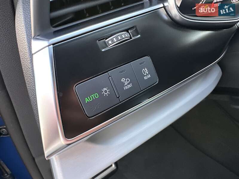 Позашляховик / Кросовер Audi Q8 2024 в Києві