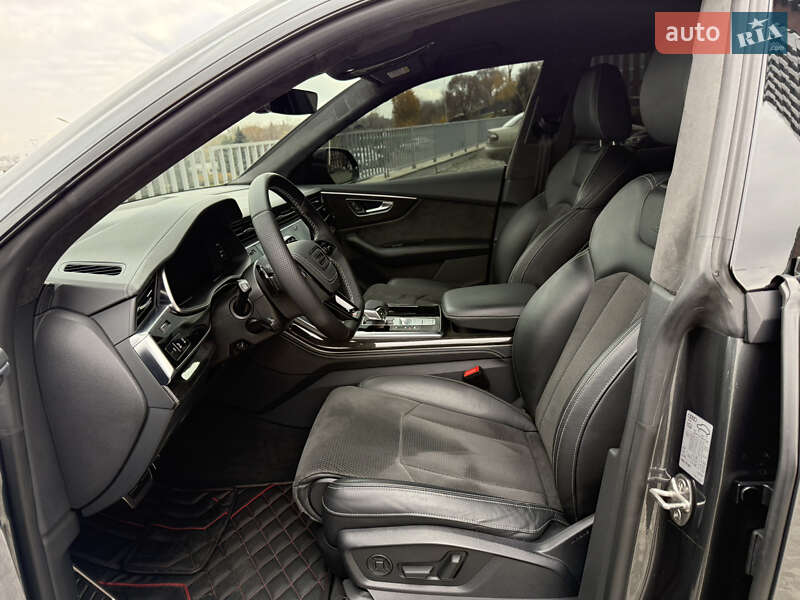 Позашляховик / Кросовер Audi Q8 2020 в Дніпрі фото 17 Позашляховик / Кросовер Audi Q8 2020 в Дніпрі