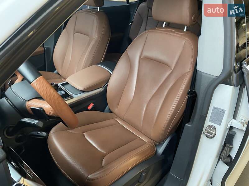 Позашляховик / Кросовер Audi Q8 2018 в Дніпрі