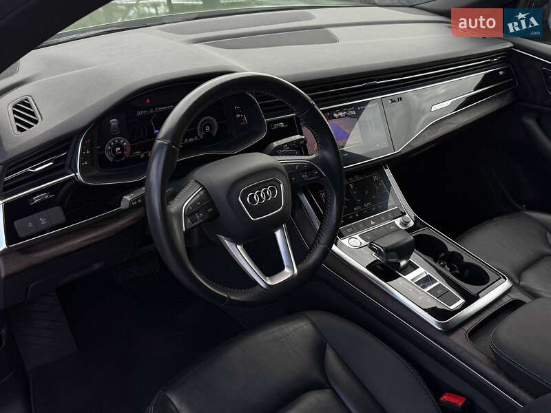 Позашляховик / Кросовер Audi Q8 2018 в Черкасах