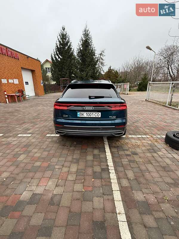 Позашляховик / Кросовер Audi Q8 2019 в Рівному