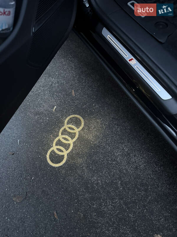 Позашляховик / Кросовер Audi Q8 2023 в Чернігові