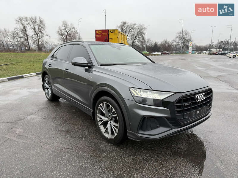 Audi Q8 2021