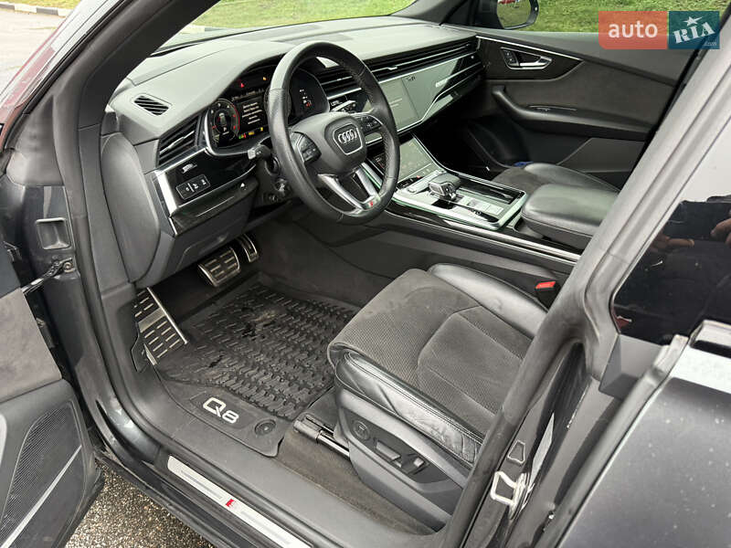 Позашляховик / Кросовер Audi Q8 2021 в Києві