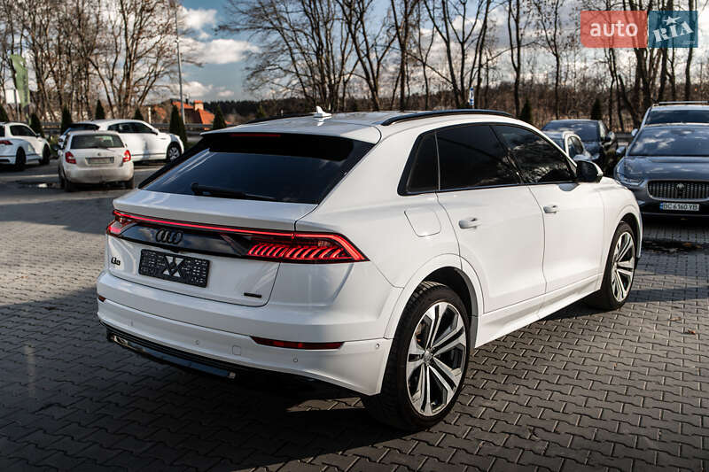 Позашляховик / Кросовер Audi Q8 2018 в Львові