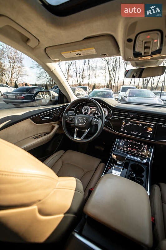 Позашляховик / Кросовер Audi Q8 2018 в Львові