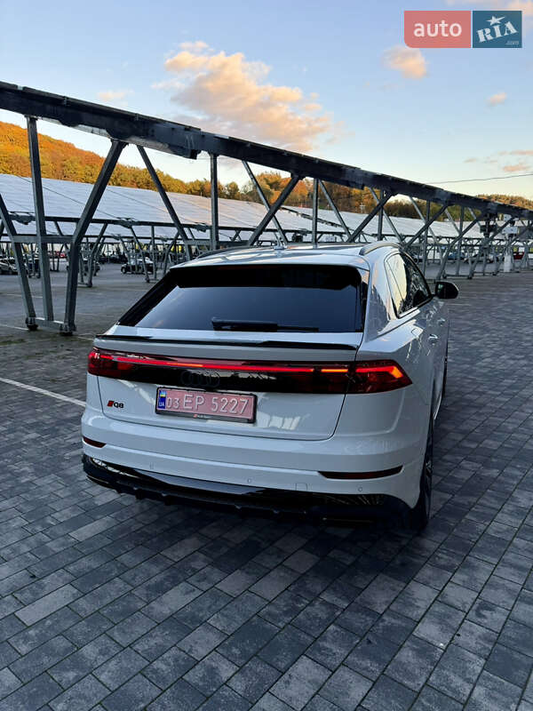 Позашляховик / Кросовер Audi Q8 2024 в Львові