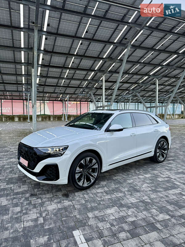 Позашляховик / Кросовер Audi Q8 2024 в Львові