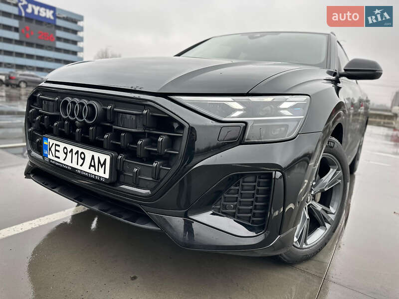 Внедорожник / Кроссовер Audi Q8 2024 в Киеве