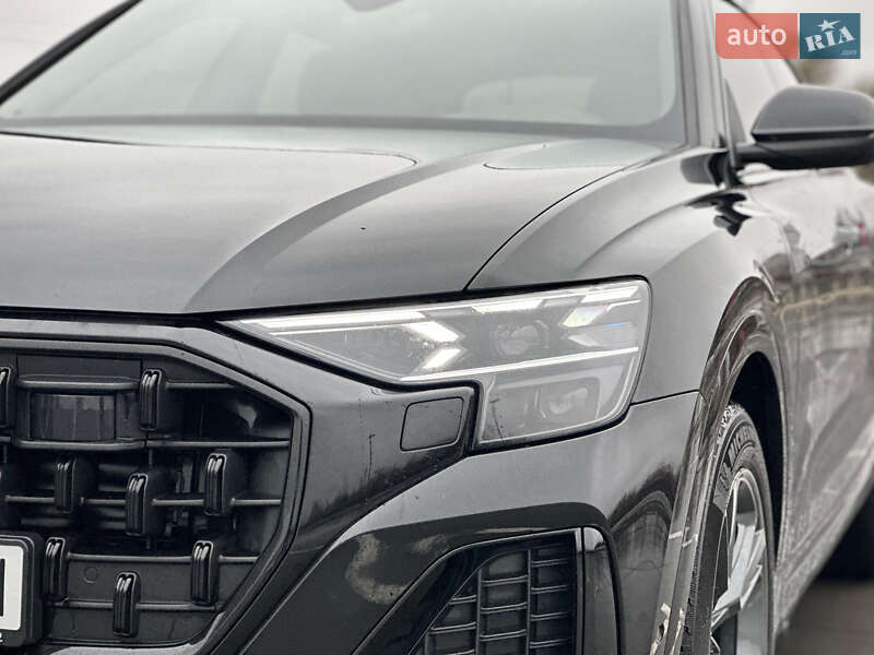 Внедорожник / Кроссовер Audi Q8 2024 в Киеве