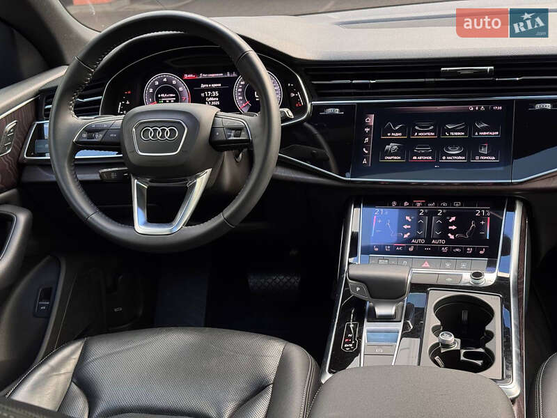 Внедорожник / Кроссовер Audi Q8 2019 в Киеве