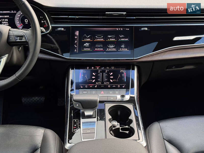 Внедорожник / Кроссовер Audi Q8 2019 в Киеве