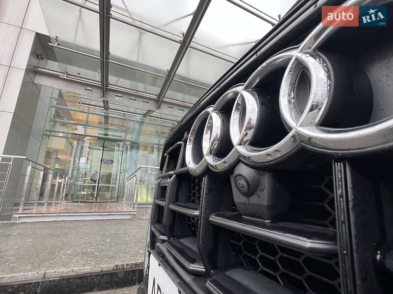 Внедорожник / Кроссовер Audi Q8 2019 в Киеве