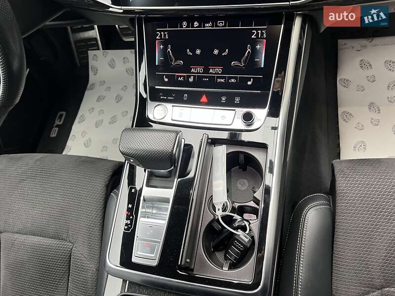 Внедорожник / Кроссовер Audi Q8 2019 в Киеве