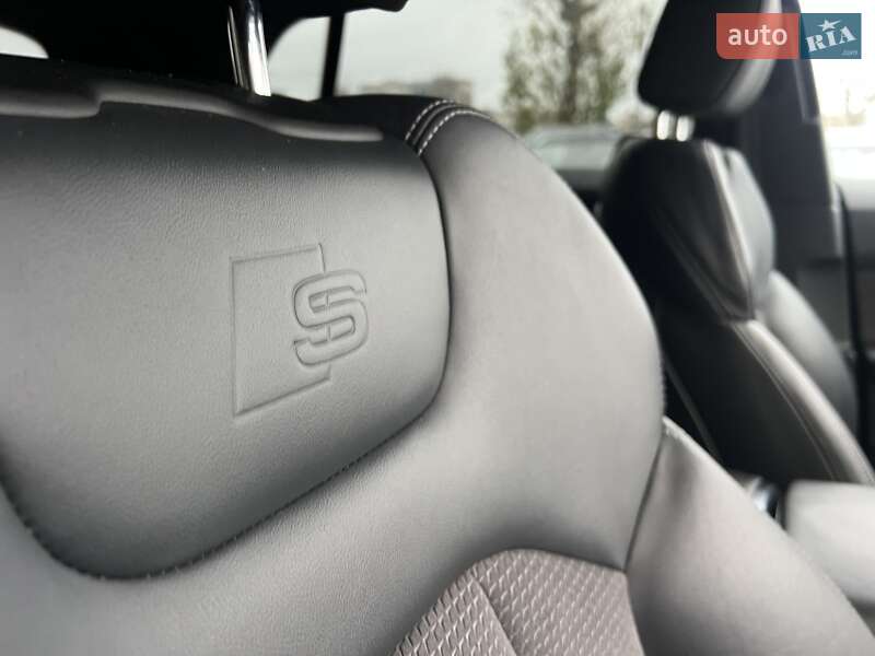 Внедорожник / Кроссовер Audi Q8 2019 в Киеве