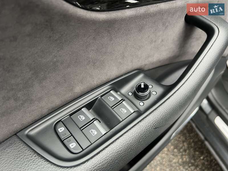 Внедорожник / Кроссовер Audi Q8 2019 в Киеве