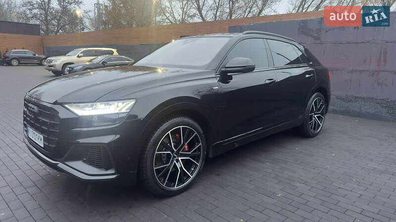 Внедорожник / Кроссовер Audi Q8 2018 в Киеве