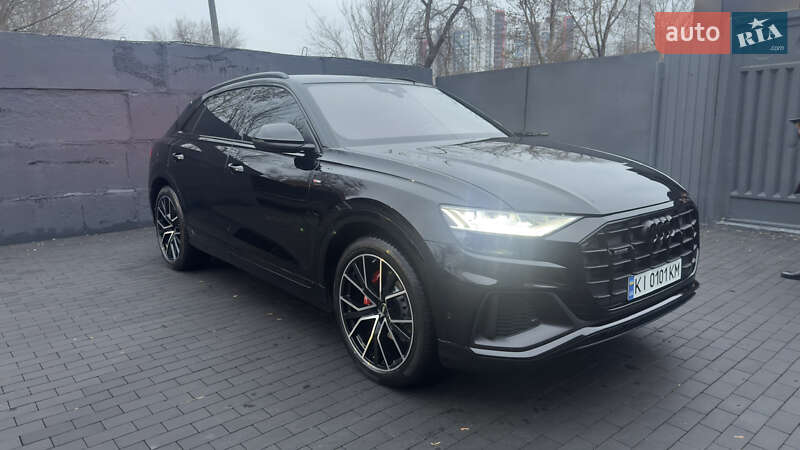 Внедорожник / Кроссовер Audi Q8 2018 в Киеве