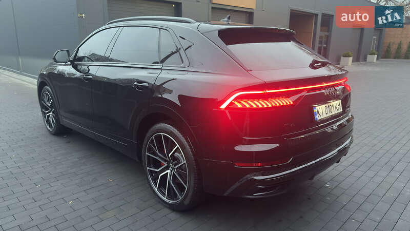 Внедорожник / Кроссовер Audi Q8 2018 в Киеве