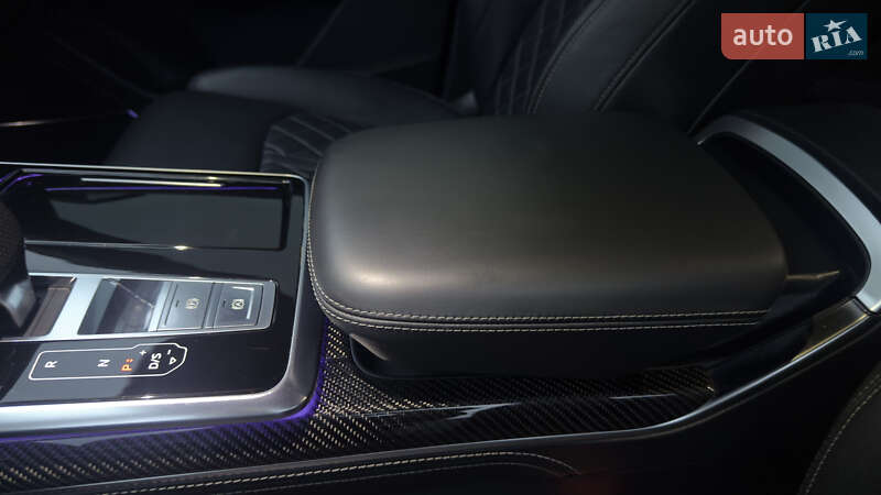 Внедорожник / Кроссовер Audi Q8 2018 в Киеве