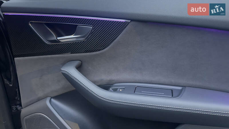 Внедорожник / Кроссовер Audi Q8 2018 в Киеве