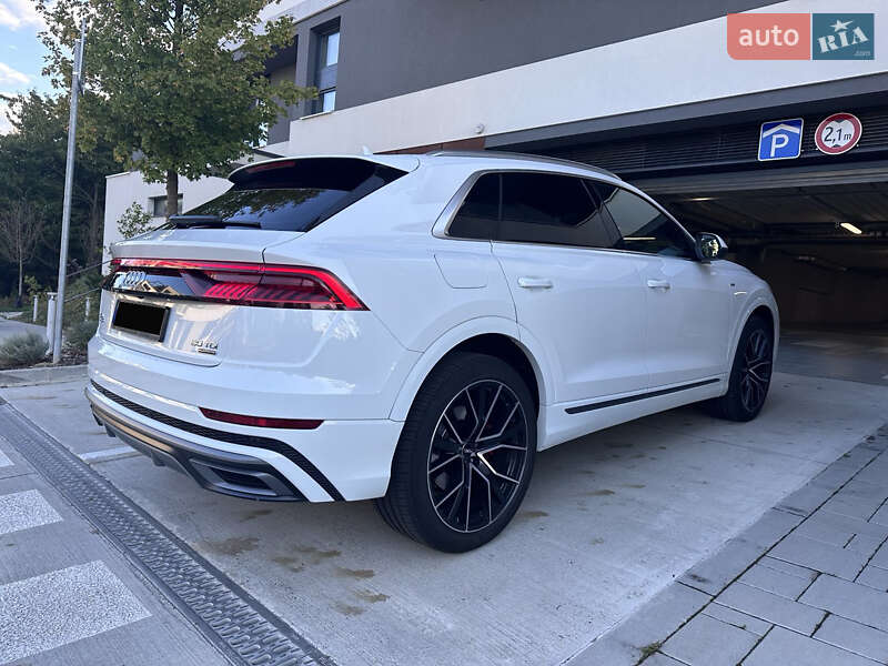 Позашляховик / Кросовер Audi Q8 2020 в Кам'янець-Подільському