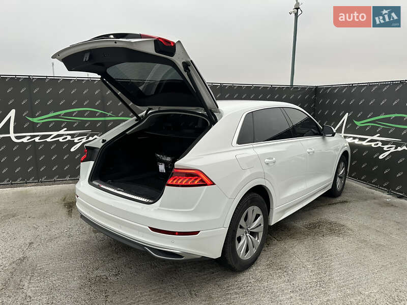 Внедорожник / Кроссовер Audi Q8 2019 в Киеве