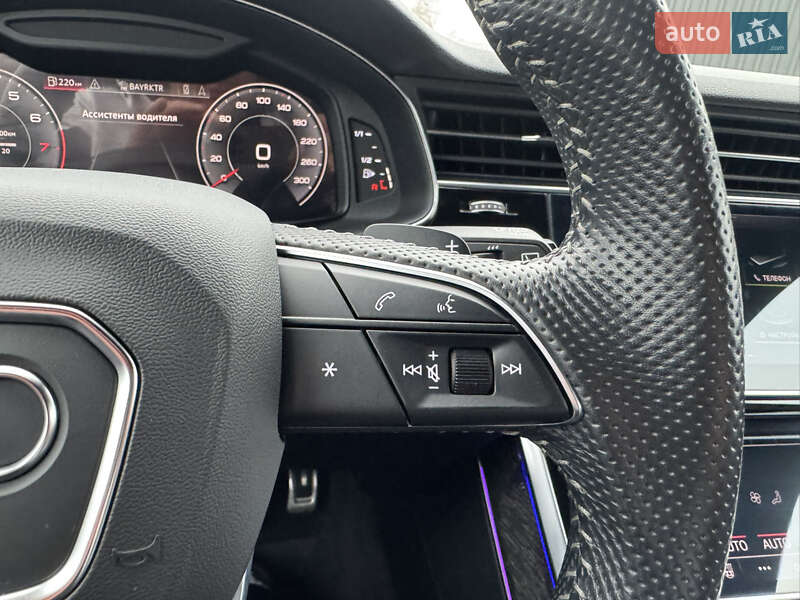 Внедорожник / Кроссовер Audi Q8 2018 в Киеве