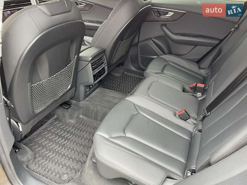 Внедорожник / Кроссовер Audi Q8 2019 в Львове фото 23 Внедорожник / Кроссовер Audi Q8 2019 в Львове