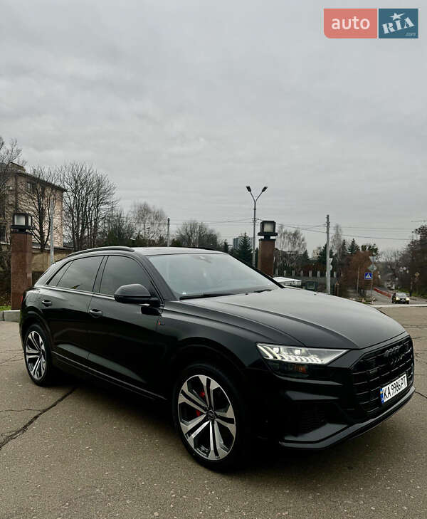 Внедорожник / Кроссовер Audi Q8 2022 в Киеве
