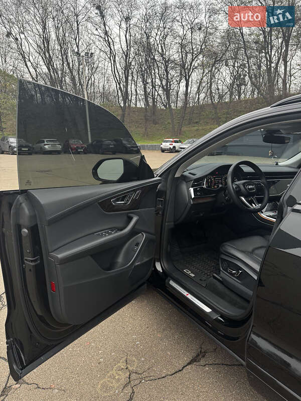 Позашляховик / Кросовер Audi Q8 2022 в Києві