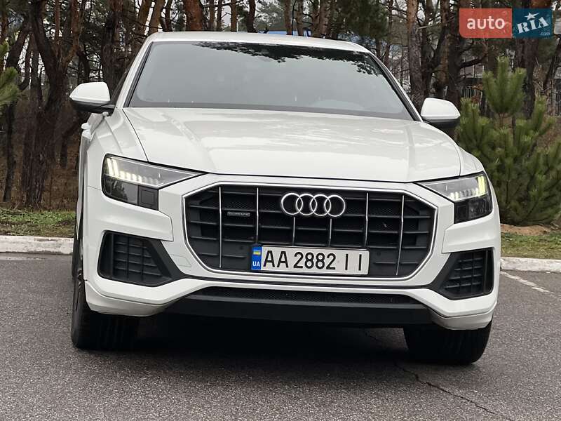 Внедорожник / Кроссовер Audi Q8 2020 в Киеве