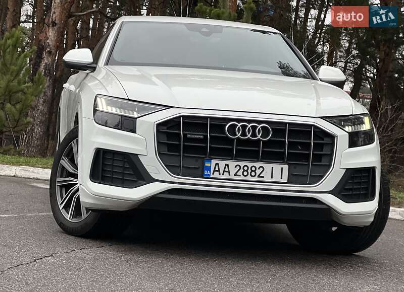 Внедорожник / Кроссовер Audi Q8 2020 в Киеве