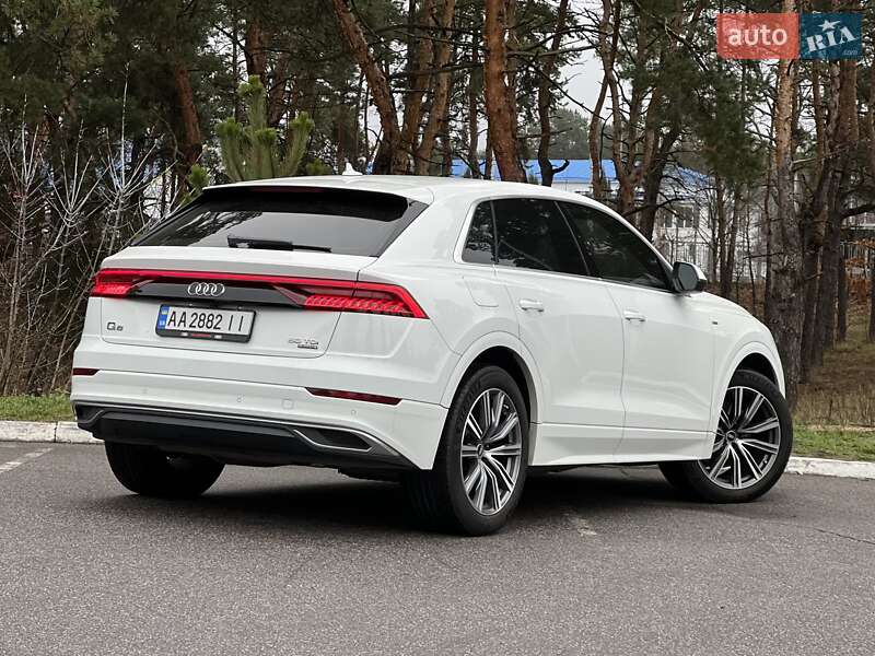Внедорожник / Кроссовер Audi Q8 2020 в Киеве