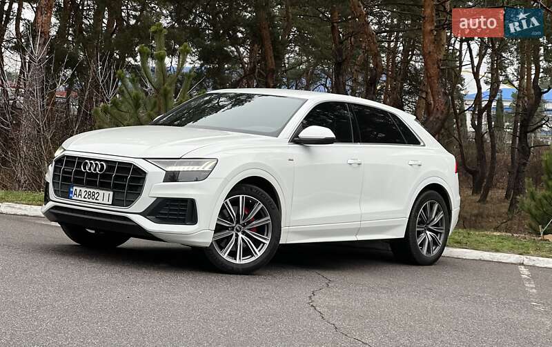 Внедорожник / Кроссовер Audi Q8 2020 в Киеве