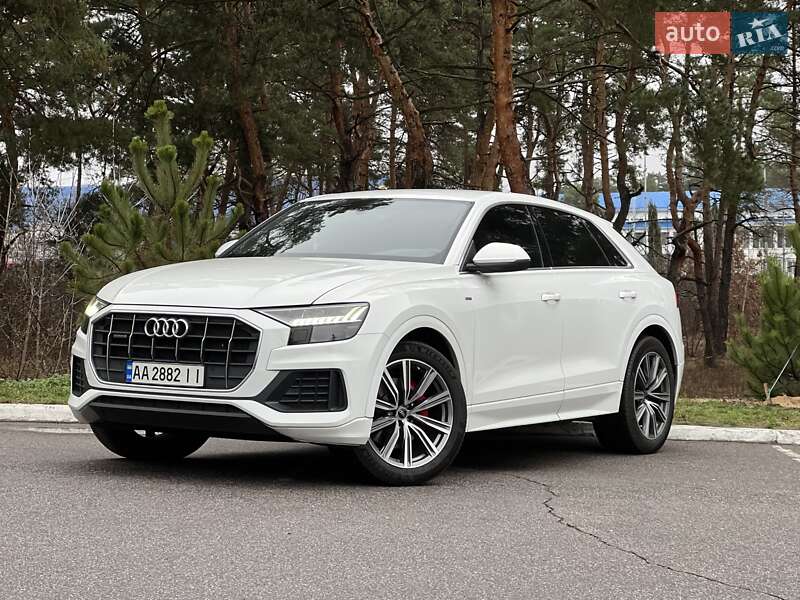 Внедорожник / Кроссовер Audi Q8 2020 в Киеве