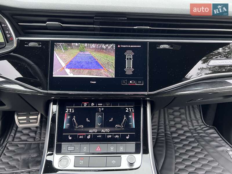 Внедорожник / Кроссовер Audi Q8 2020 в Киеве