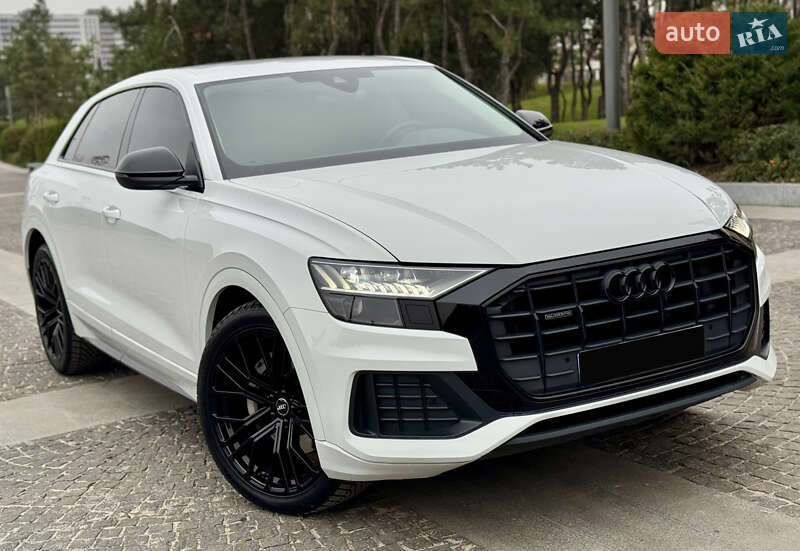 Позашляховик / Кросовер Audi Q8 2023 в Дніпрі