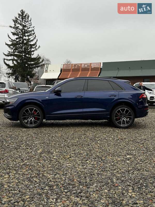 Внедорожник / Кроссовер Audi Q8 2023 в Черновцах