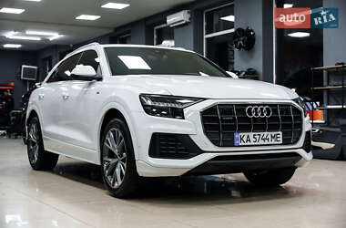 Позашляховик / Кросовер Audi Q8 2019 в Києві