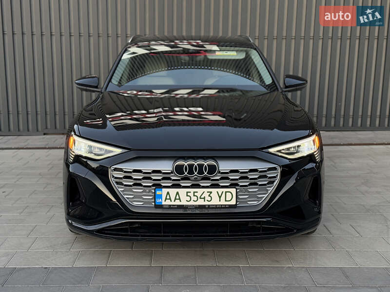 Внедорожник / Кроссовер Audi Q8 2023 в Киеве