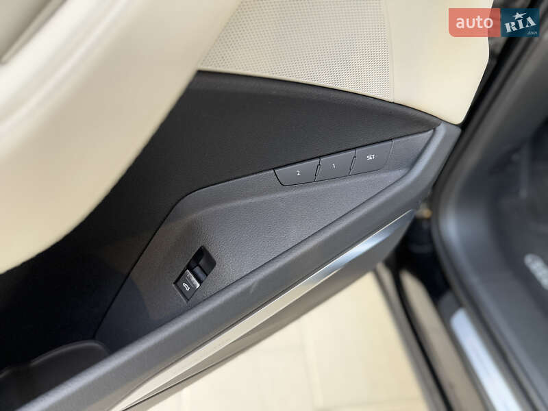 Внедорожник / Кроссовер Audi Q8 2023 в Киеве